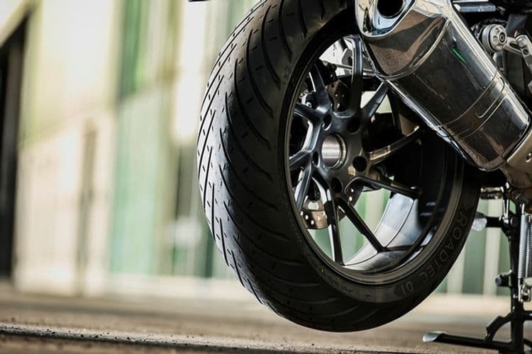 180/55ZR17 73 W Metzeler Roadtec 01 (M) DOT22