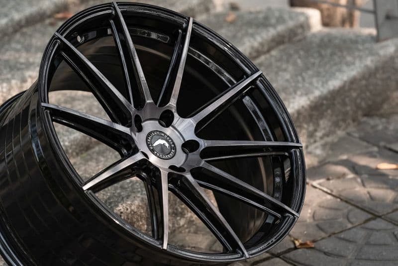 Barracuda Project 2.0 higloss-black brushed surface 11.5x22 ET57 - LK5/130 ML71.6